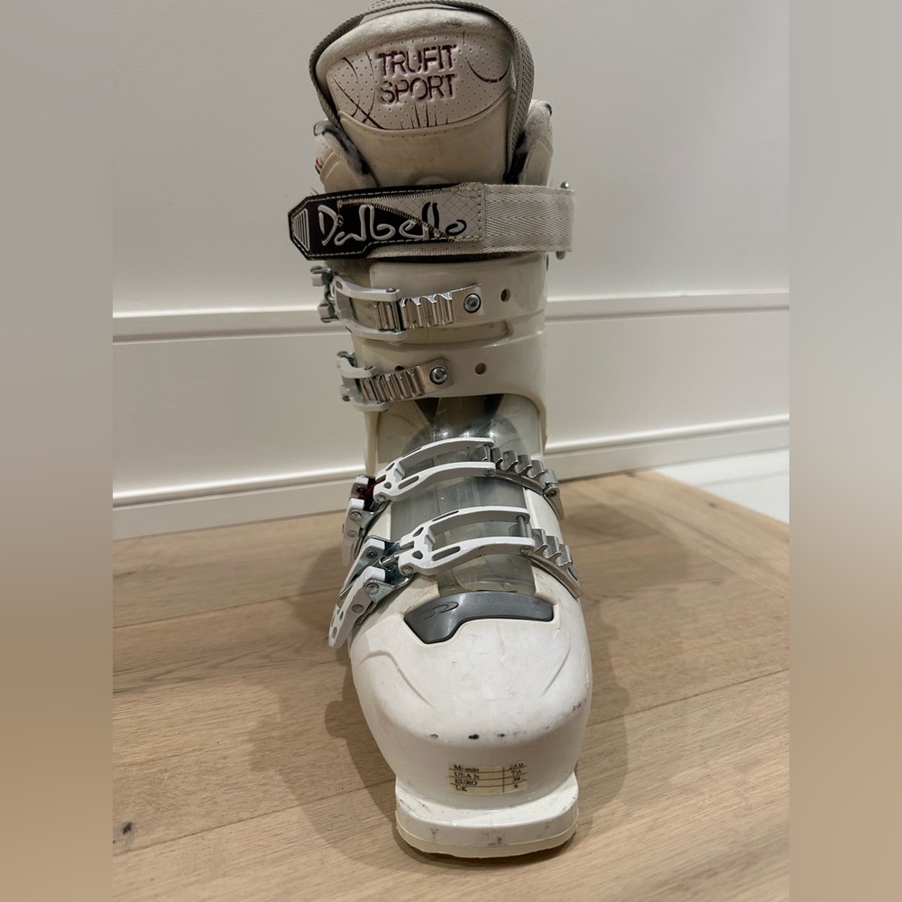 Ski boot